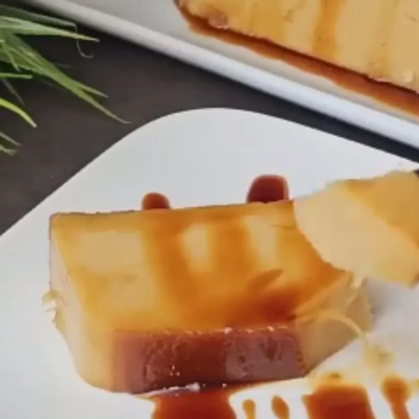 Wlewam mleko i jajka do herbatników i odpalam blender. Ten deser to hit w moim domu