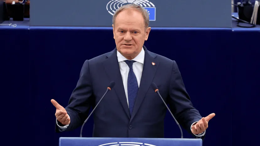 Polska rezygnuje z paktu migracyjnego. Tusk stawia sprawę jasno