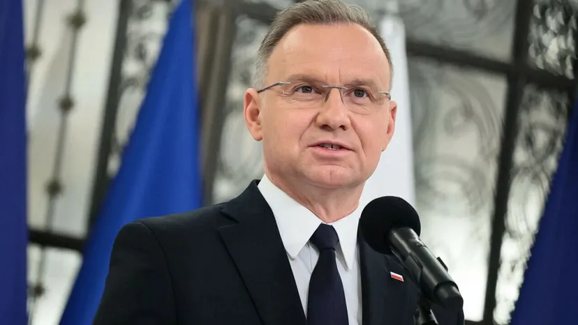 Pierwszy przelew trafił do Andrzeja Dudy. O tyle wzrośnie jego emerytura od 2026 r.