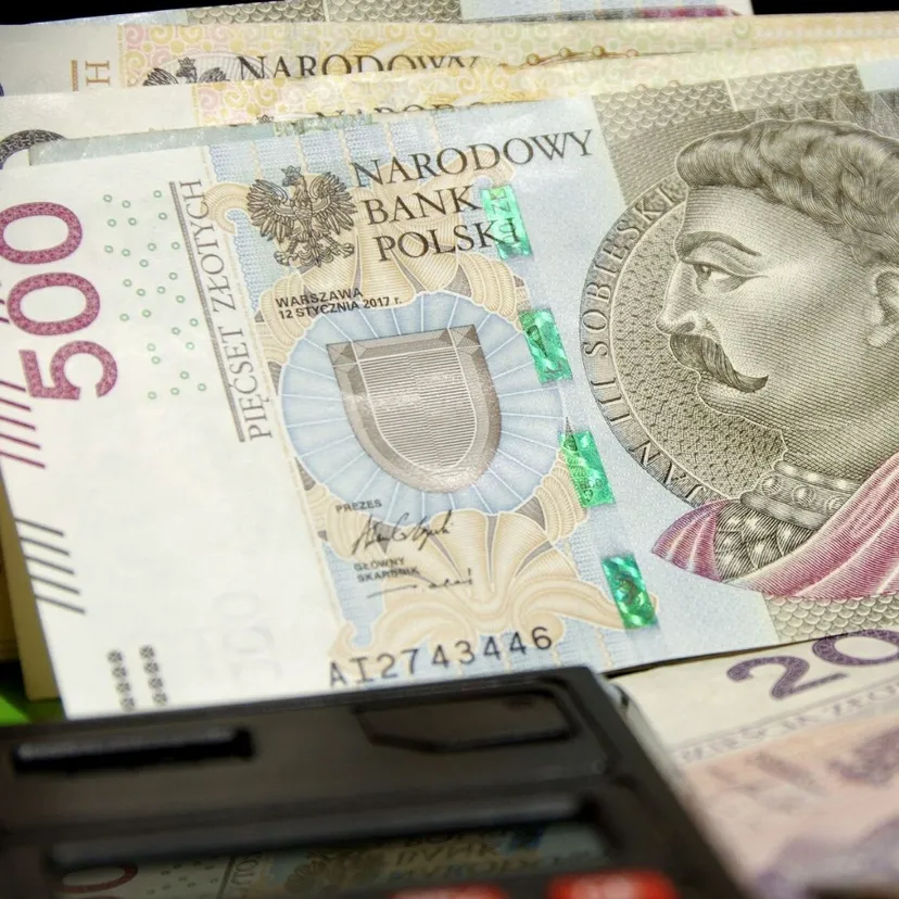 Emerytura po jednym dniu pracy. ZUS może podnieść wypłatę w konkretnej sytuacji