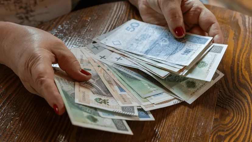 Zwrot podatku za 13. i 14. emeryturę. Wiadomo, kiedy przelewy trafią do seniorów