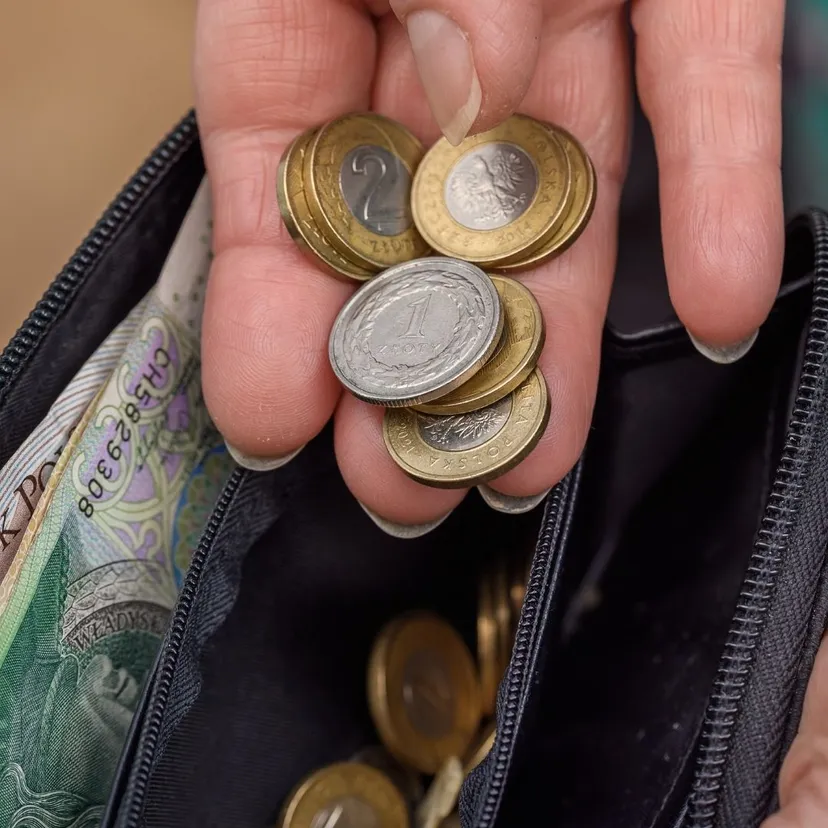 Emerytury i renty wypłacane tylko na konto. Ministerstwo odpowiedziało na postulaty ZUS
