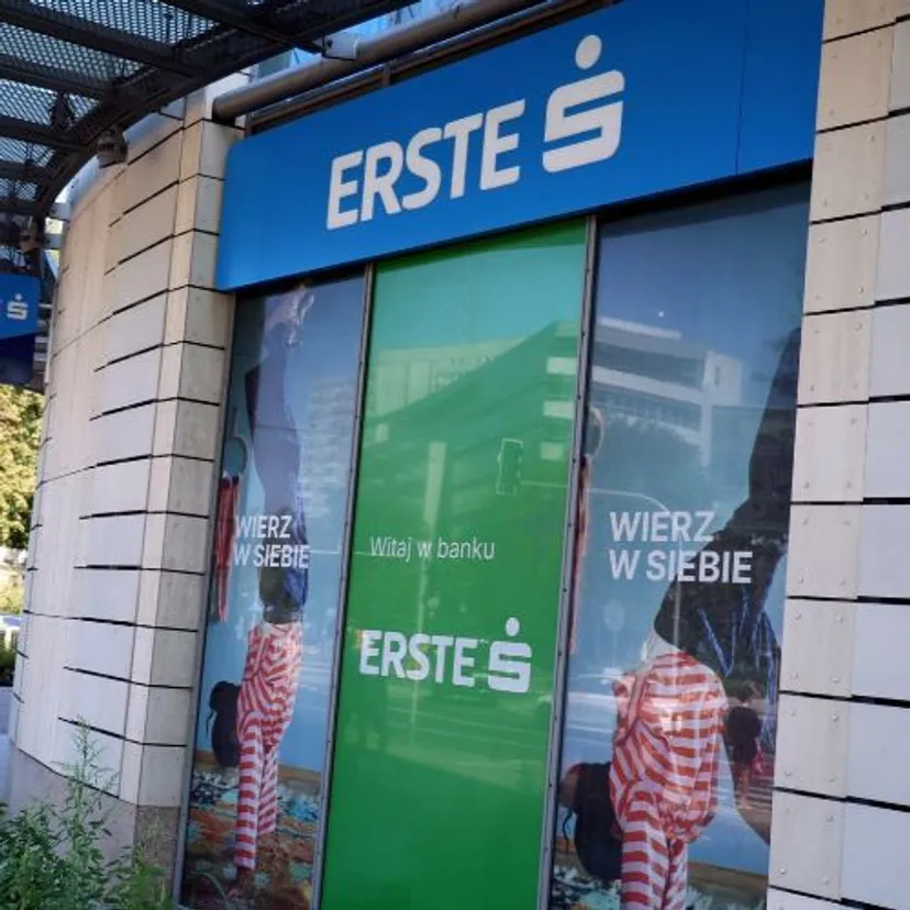 Jeden z największych banków w Polsce może zmienić nazwę. Prezes ujawnił powód