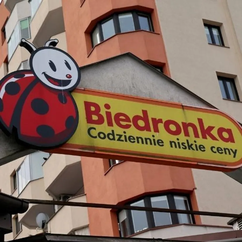 Biedronka szaleje z promocjami na koniec miesiąca. Rabaty sięgają nawet 70 proc.