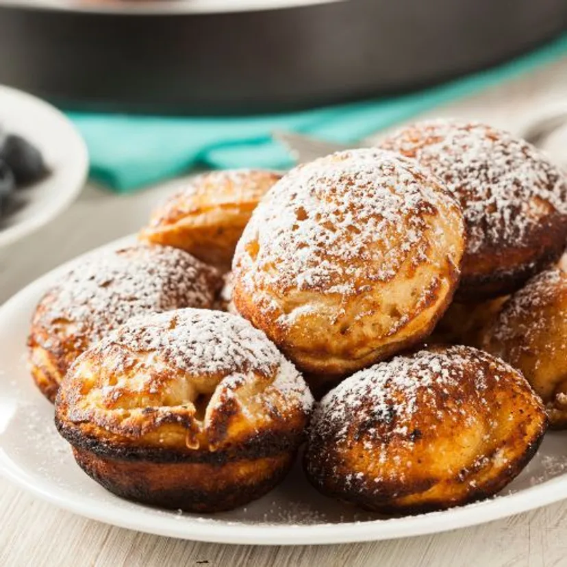 Nie czekam, aż wyrośnie ciasto na klasyczne pączki. Stawiam na te szybkie placuszki, zawsze wychodzą