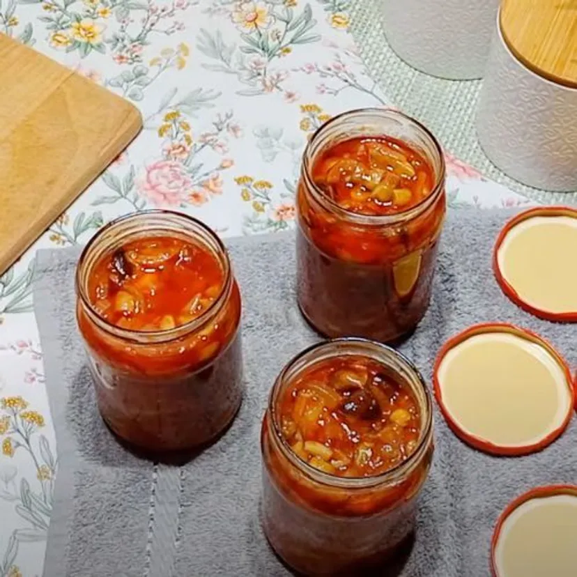 Grzyby marynuję w charakternym sosie. Nie ma lepszych przetworów na zimę