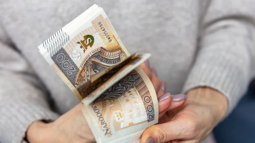 Przez 60 lat odkładał na emeryturę. Tyle teraz wypłaca mu ZUS, seniorzy mają czego zazdrościć