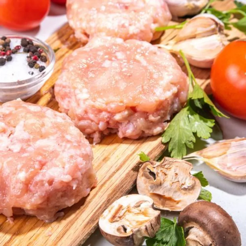 Żadna wieprzowina, jest lepsze mięso na mielone. Soczyste kotlety smakują jak marzenie