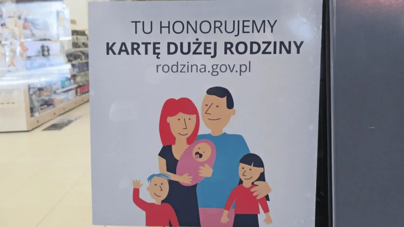 Karta Dużej Rodziny z nowym atutem. Te osoby z nieoczekiwanymi przywilejami od 2026 r.