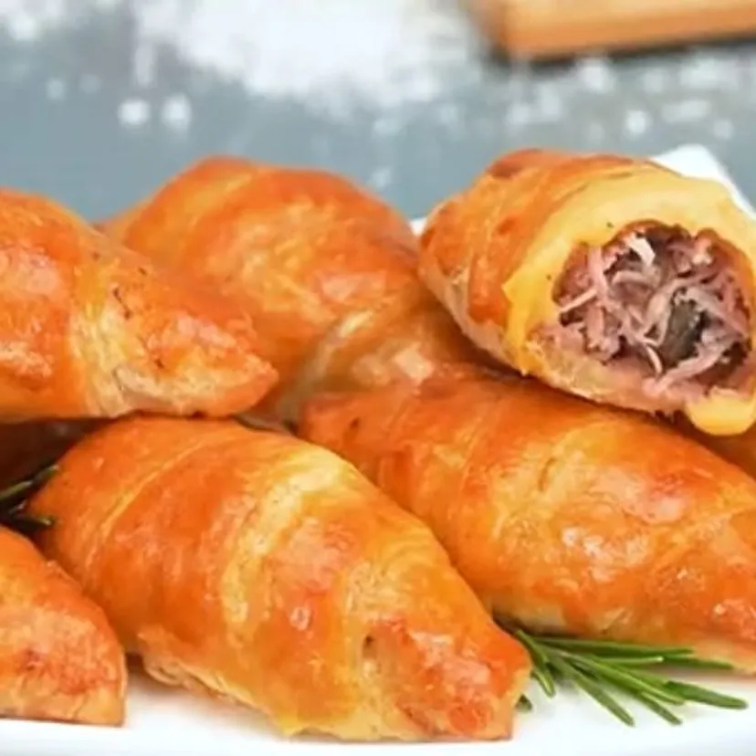 Zawijam pieczarki w ciasto francuskie. Taką kolację podaję tylko na specjalne okazje