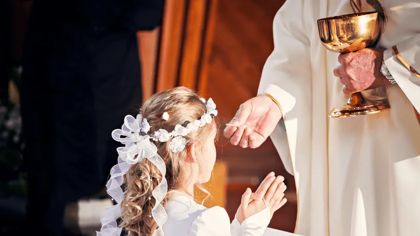 Komunia za 10 tys. zł? Uroczystość duchowa, rachunek jak za wesele