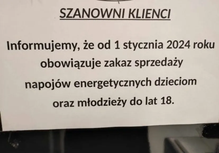 W ten sposób Żabka przestrzega nowych przepisów. Ich wprowadzenie było koniecznością we wszystkich sklepach
