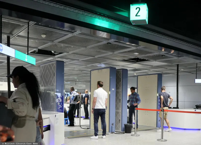 Coraz więcej kradzieży w samolotach. Pasażerowie wynoszą ważny element wyposażenia