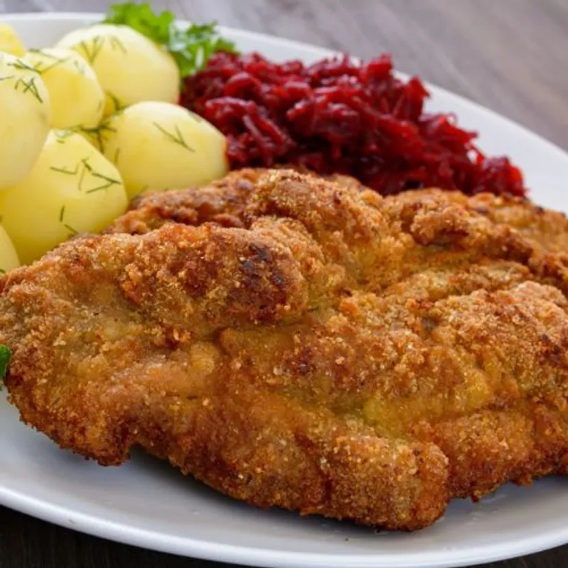 Wymieszaj z coca - colą i zanurz w nim schabowe. Mięso będzie kruche i soczyste