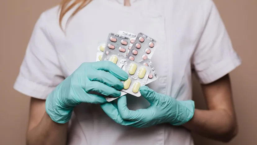 Tych leków może niebawem zabraknąć w aptekach. Przyjmują je głównie seniorzy