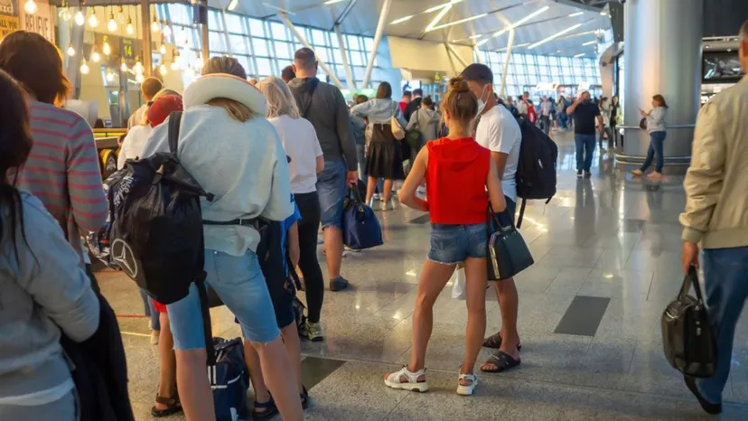 Szef Ryanaira ostrzega, w wakacje możliwe odwołania lotów. To nie jest jedyny problem