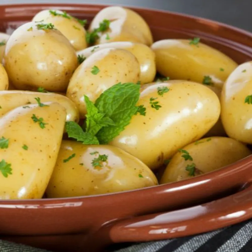 To najlepsza zupa, jaką ugotujesz z młodych ziemniaków. Smakuje jak marzenie