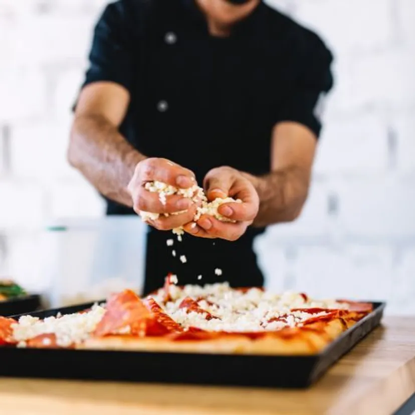 Przestałem kupować mozzarellę w sklepie. Robię ją w domu, z paru składników
