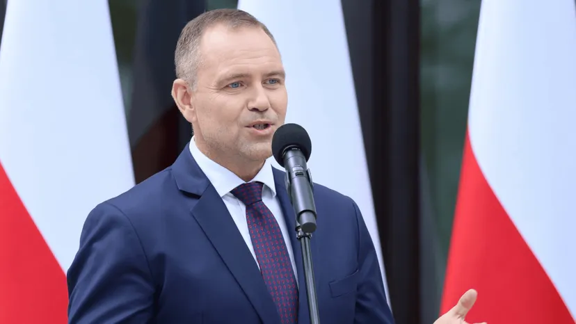 Polacy ocenili działania Karola Nawrockiego po 11 miesiącach prezydentury. Najbardziej zaskakuje wynik wśród seniorów