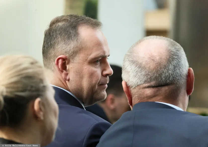 Polacy ocenili rządy Nawrockiego. Wyniki sondażu wprost mówią, co sądzą o wpływach PiS na jego decyzje