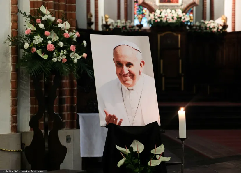 Żałoba narodowa w Polsce. Czy sklepy będą zamknięte 26 kwietnia?