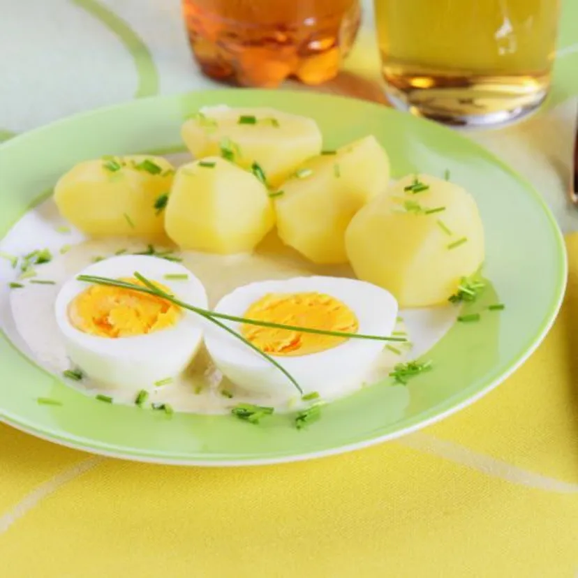 Piątkowy obiad rodem z baru mlecznego. Pyszne danie z PRL-u zrobisz w 30 minut
