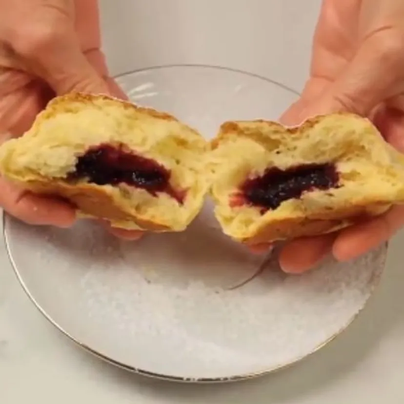 Te pączki są delikatne jak obłok i mają mniej kalorii. Zawsze robię je na tłusty czwartek