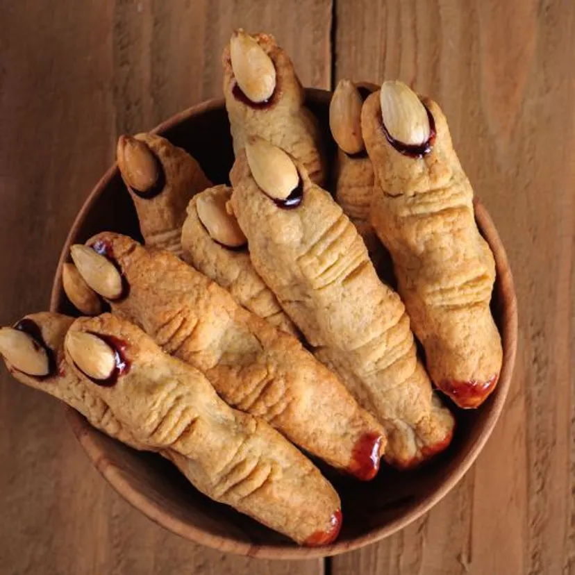 Na Halloween zrobię paluchy wiedźmy. Dzieci strasznie je uwielbiają