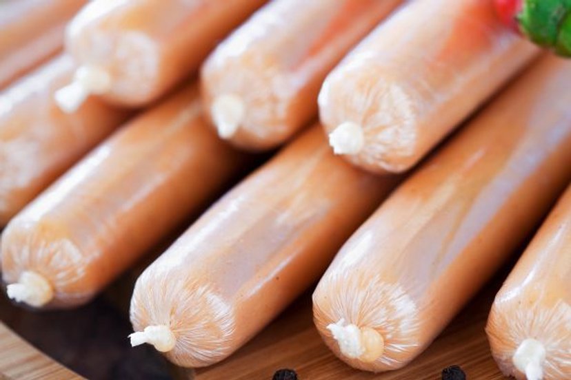 Biorę parówki i zapiekam je w prostym cieście. Mój mąż taką ciepłą kolację mógłby jeść codziennie