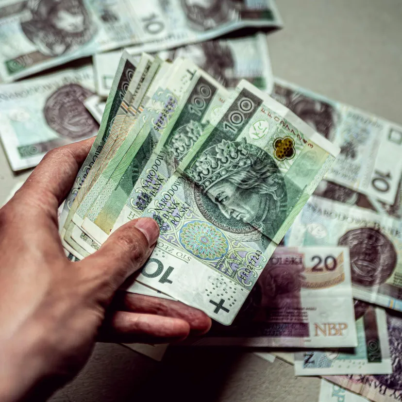 Państwo może pomóc przy spłacie kredytu. Kredytobiorcy muszą to wiedzieć