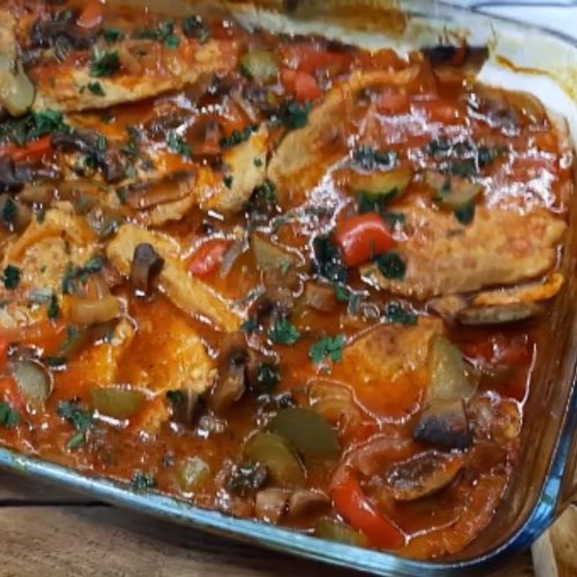 Taki pieczony schab podaję na Wszystkich Świętych. Prosta w przygotowaniu potrawa dosłownie rozpływa się w ustach