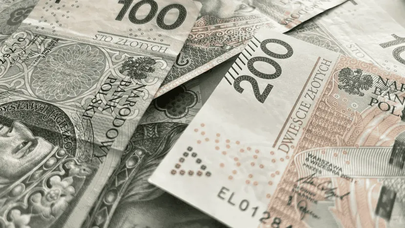Ważne wieści dla seniorów. Emerytura może być wyższa, przeszukaj szuflady i złóż wniosek