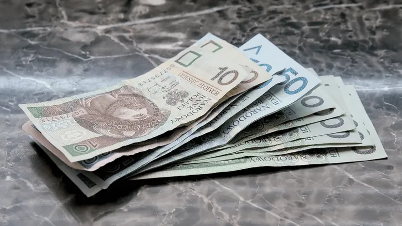 ZUS szykuje przelew dla tysięcy Polaków. Świadczenie prawie 1900 zł może odmienić życie wielu rodzin