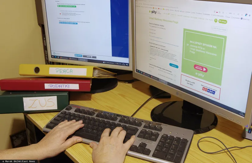 Rozliczasz PIT przez internet? Lepiej sprawdź ten szczegół dwa razy, inaczej twoje pieniądze trafią do ZUS