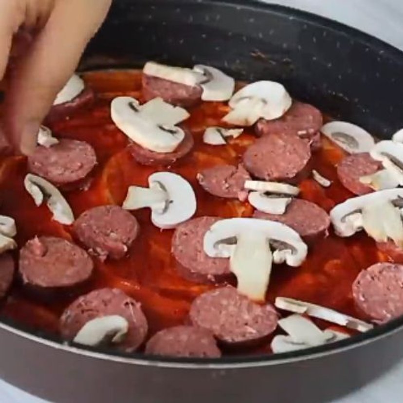 U mnie w domu nie wyrzuca się czerstwego chleba. Zalewam go mlekiem, ubijam widelcem i robię cudowny obiad