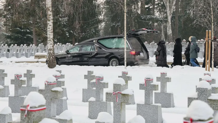 Tyle w tym roku ksiądz będzie brał za pogrzeb. Nie wszystkich będzie stać na godny pochówek
