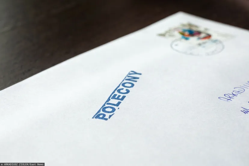 Listonosz popełnił fatalny błąd. Teraz adresat musi zapłacić 15 tys. zł grzywny