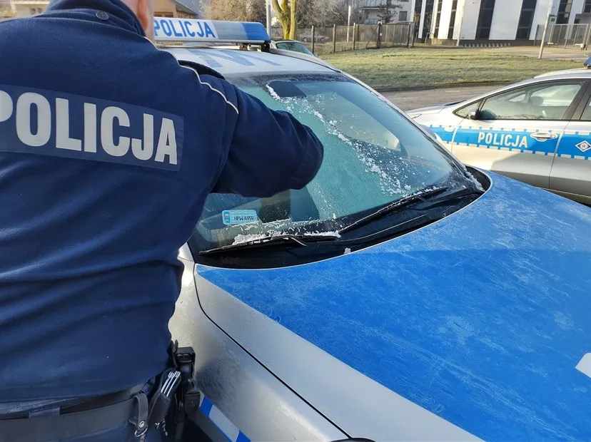 Nawet 3000 zł kary dla kierowców. Za te błędy zimą mandaty sypią się jak z rękawa