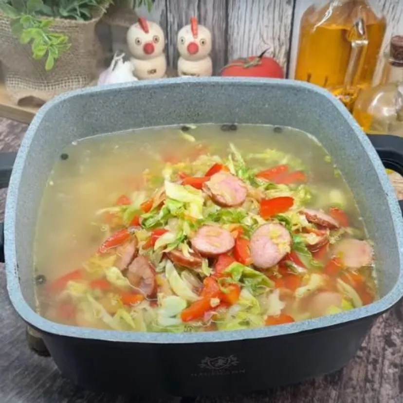 Wrzucam wszystko do jednego garnka i po chwili mam pyszny obiad. Mógłbym to jeść non stop