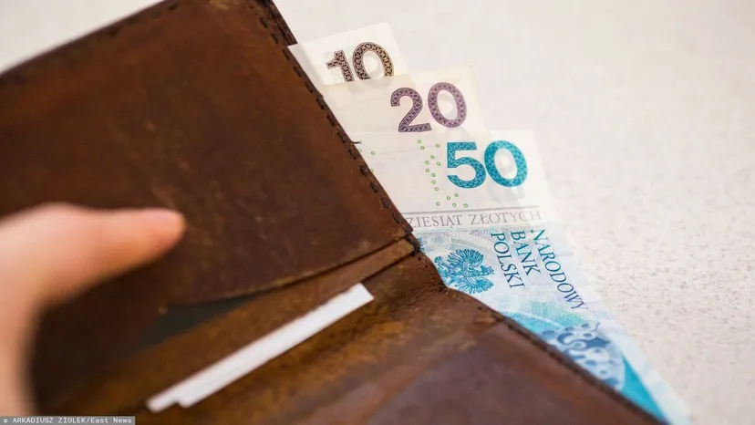 Potrwa do połowy kwietnia. Przelewy trafią do 2,4 miliona Polaków. Trzeba spełnić jeden warunek
