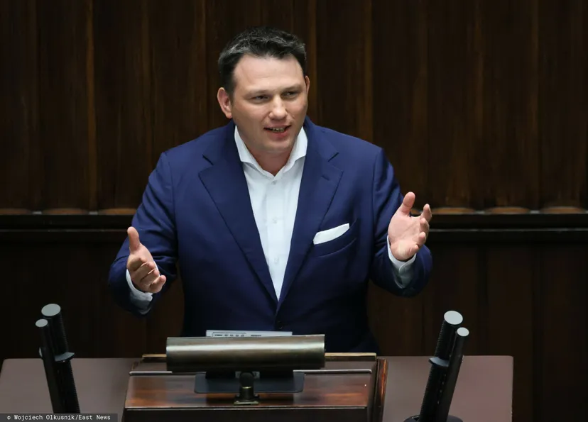 Kancelaria Mentzena szuka pracowników. Takie oferuje zarobki, ale wymagania mogą zaskoczyć