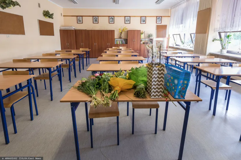 Czekoladki i kwiaty dla nauczycieli to przeżytek. Na koniec roku rodzice mogą wpakować się w kłopoty
