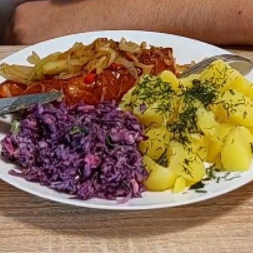 Robię na obiad taki zestaw, gdy nie mam czasu i pomysłów. Mój mąż za tym przepada, po prostu pychota