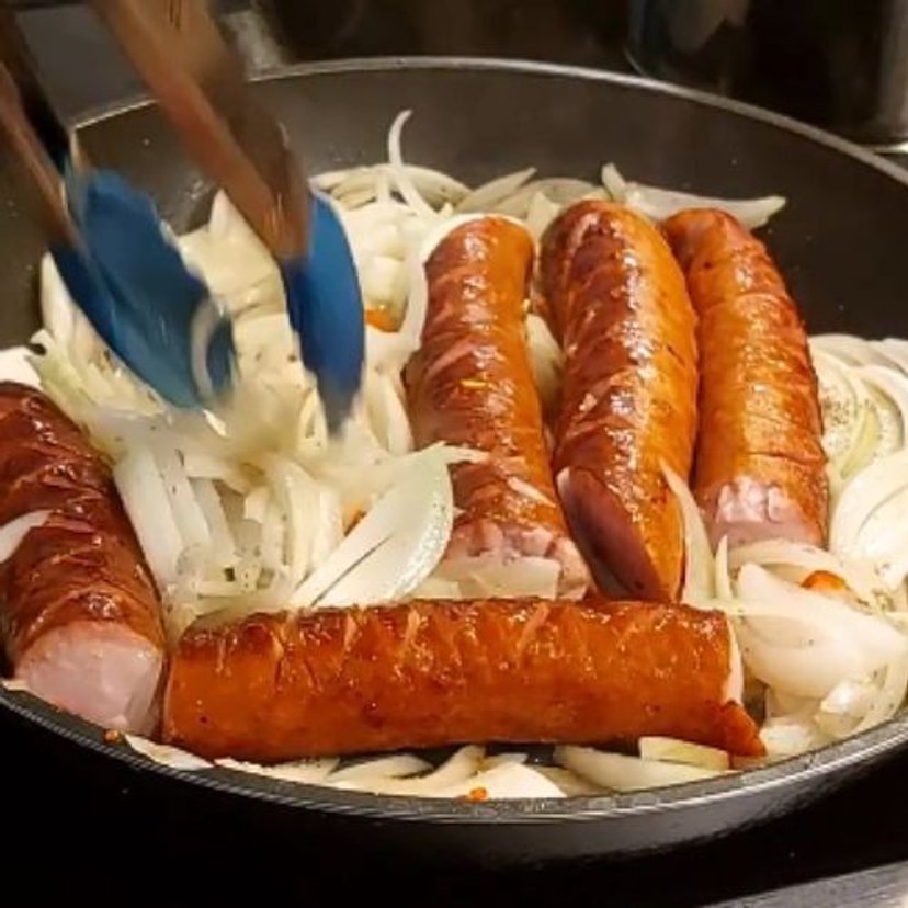 Robię na obiad taki zestaw, gdy nie mam czasu i pomysłów. Mój mąż za tym przepada, po prostu pychota