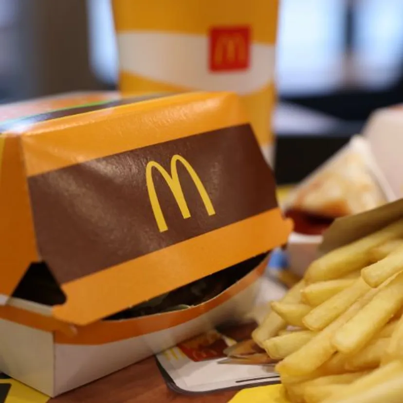 Zjadła burgera w McDonald's i trafiła do szpitala. 15-latka kolejną ofiarą zatrucia w USA