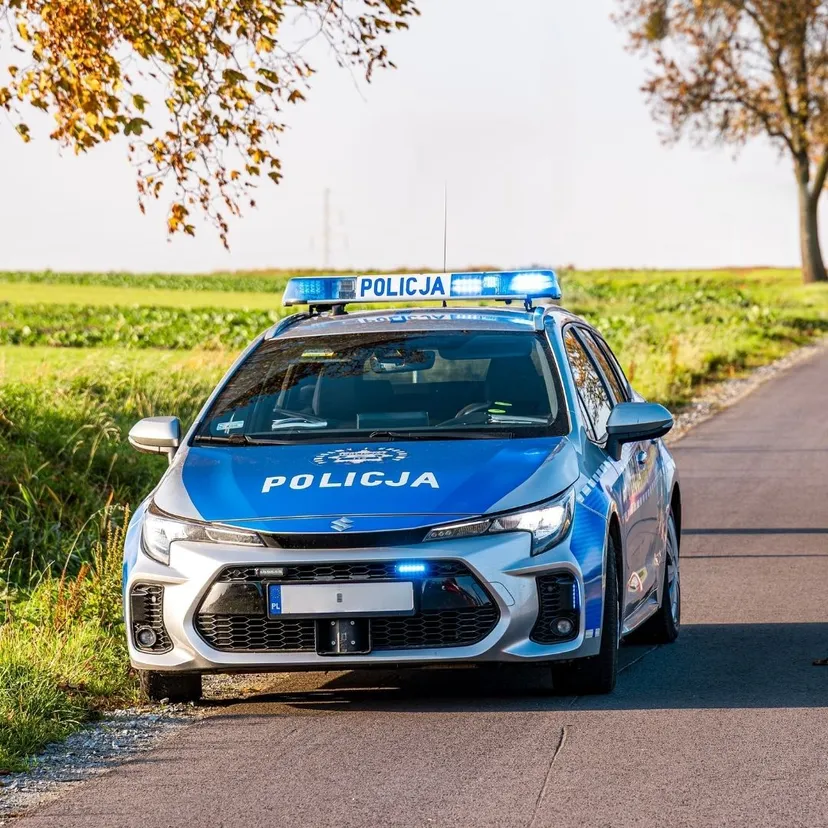 Nowy obowiązek dla polskich kierowców. To będzie musiało znaleźć się w konkretnych autach. Mandaty do 3 tys. zł