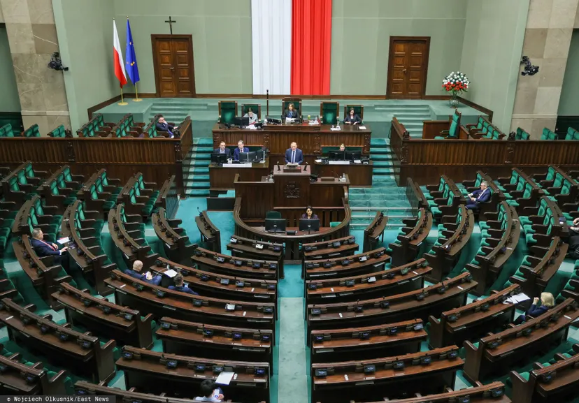 Polacy rozliczyli Tuska w sondażu. Nawrocki liderem, ale inny polityk rośnie w siłę. Mocne przetasowanie