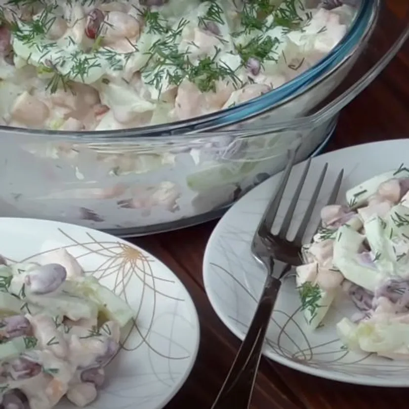 Na Wielkanoc podam sałatkę milionera. Bije na głowę jarzynową i gyros