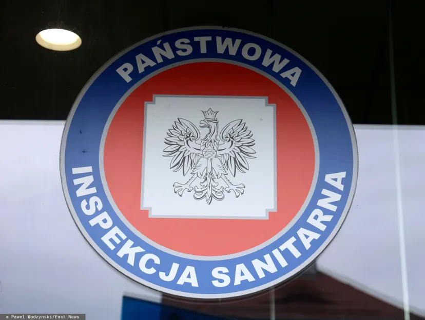 Przeterminowana żywność trafiała do sprzedaży. Sanepid zabezpieczył ponad 1,7 tony