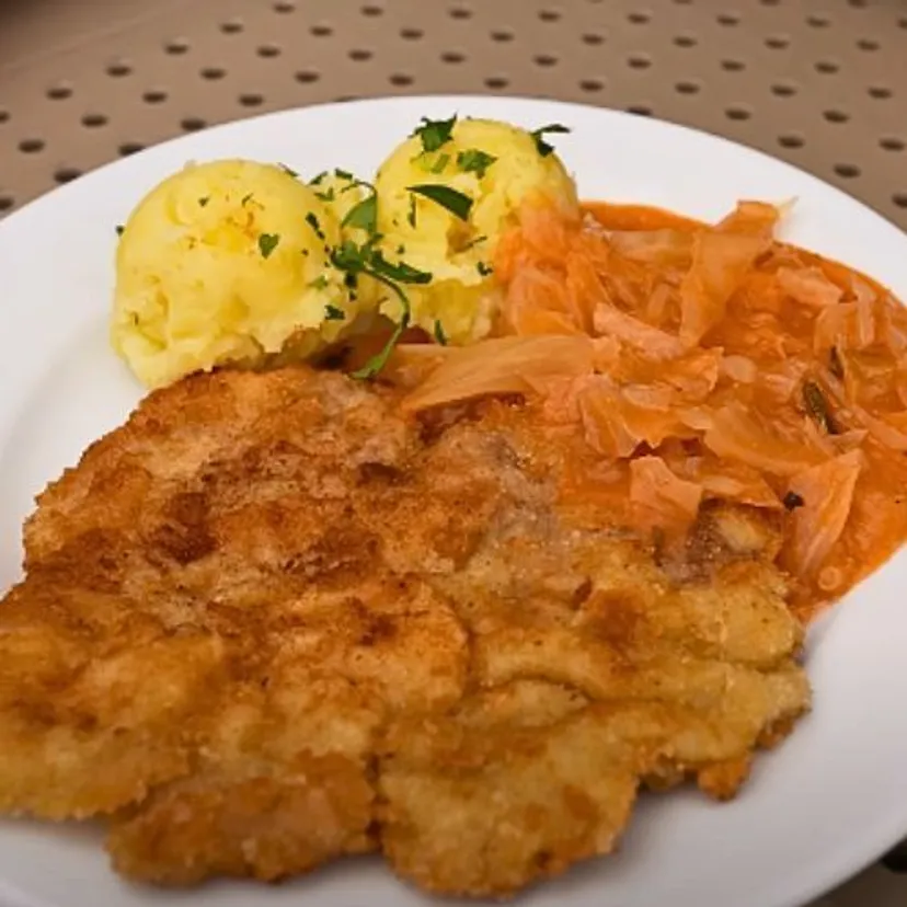 Poszedł do baru w ratuszu i wziął schabowego. Już po pierwszym kęsie nie krył rozczarowania
